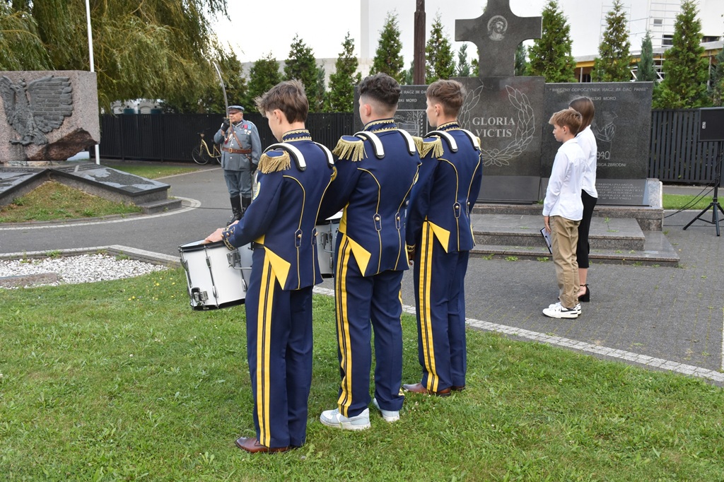 549803682_1213260767506001_4903108727944569992_n.jpg (345 KB)