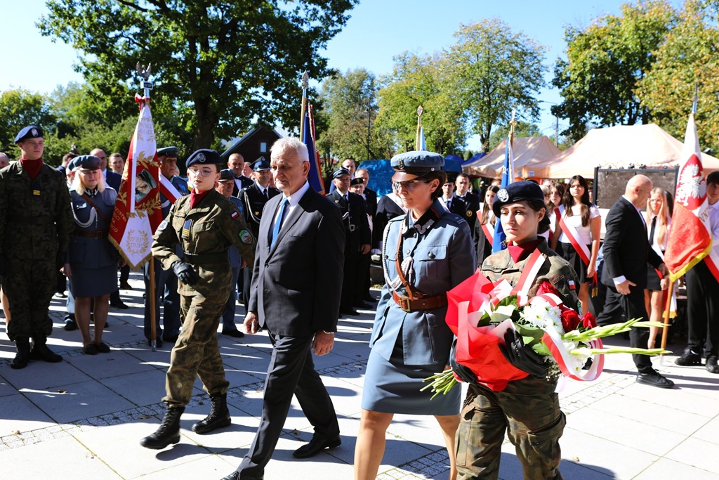 550050085_1309650777869992_5651221117978796814_n.jpg (345 KB)