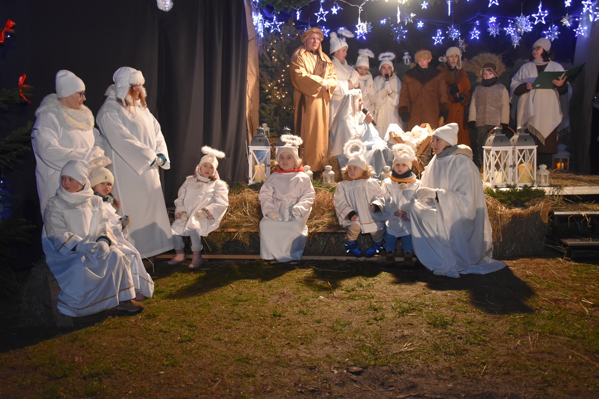 DSC_3294.JPG (401 KB)