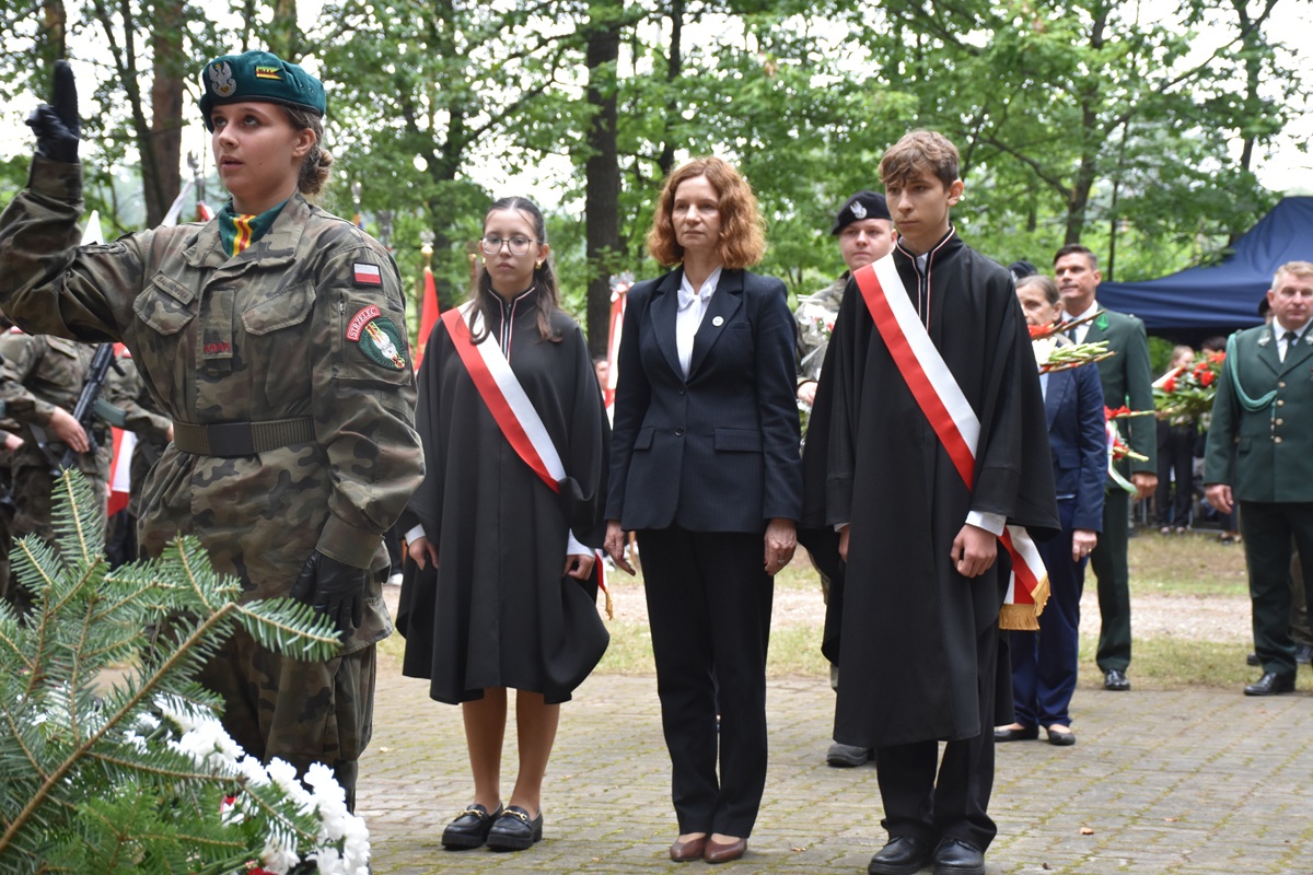 DSC_4681.JPG (422 KB)