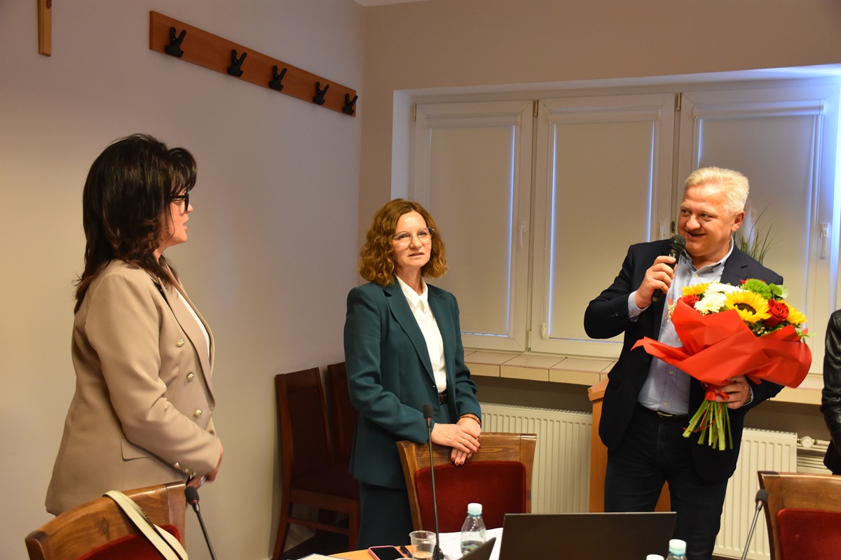 DSC_8792.JPG (250 KB)