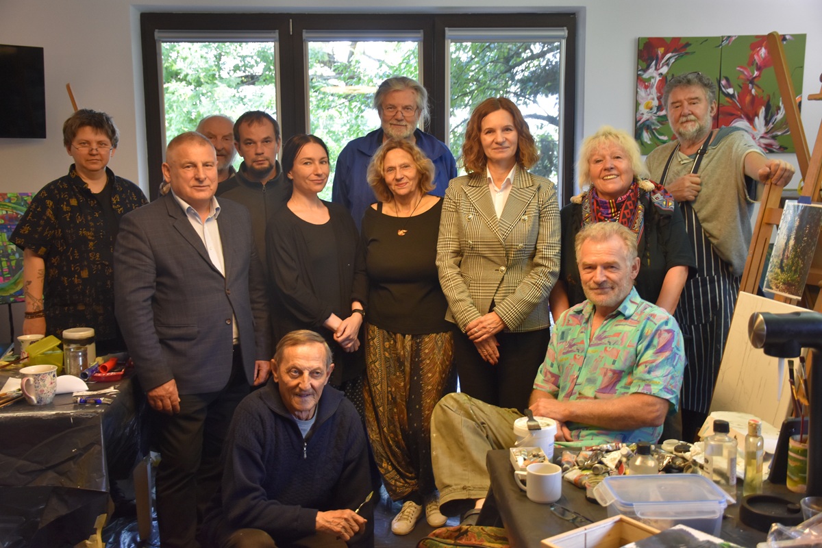 DSC_8874.JPG (372 KB)