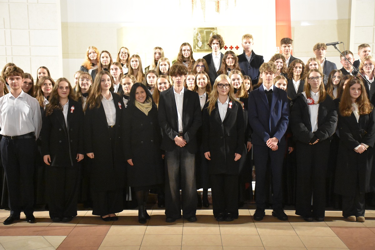 DSC_9909.JPG (296 KB)