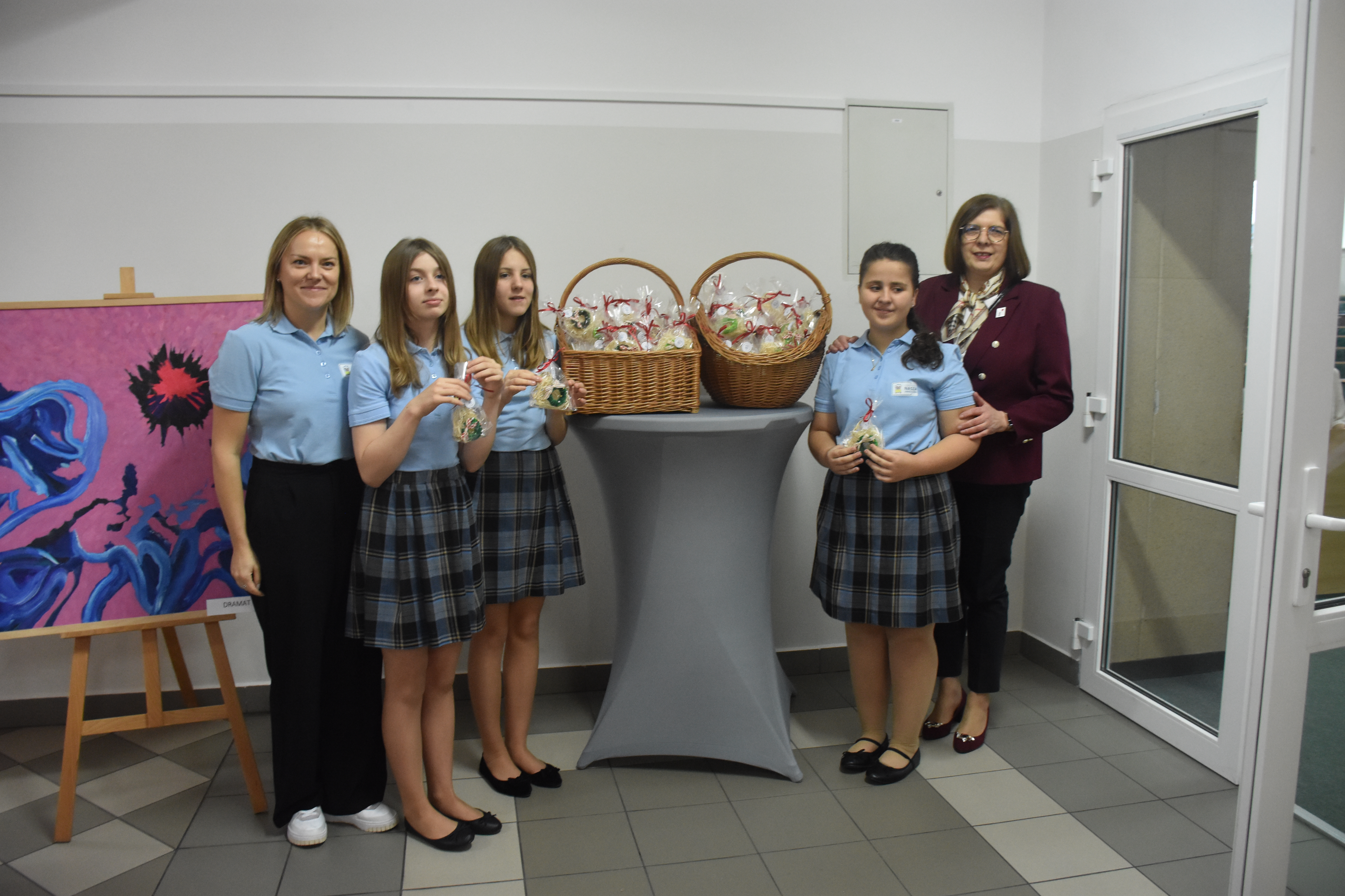 DSC_1372.JPG (13.74 MB)