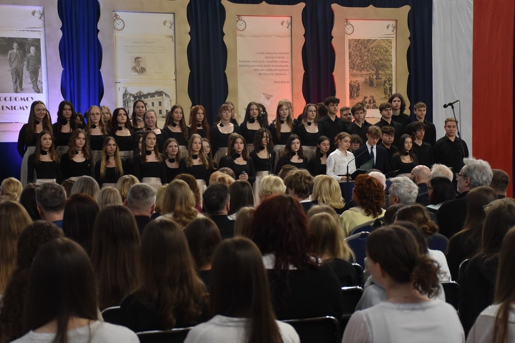Konferencja (1).jpg (486 KB)