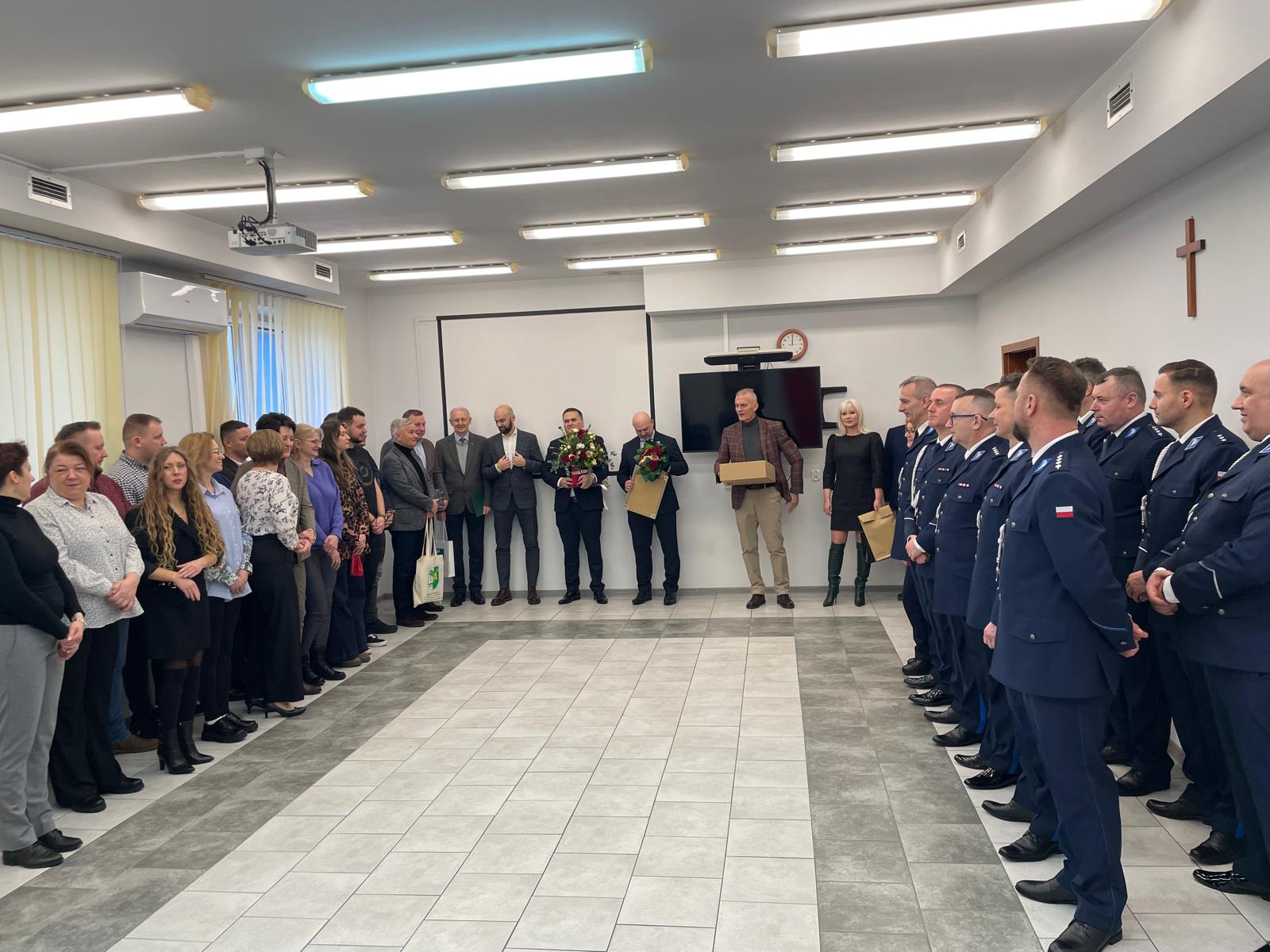 627279185_1329260662572677_5812990300816878323_n.jpg (224 KB)