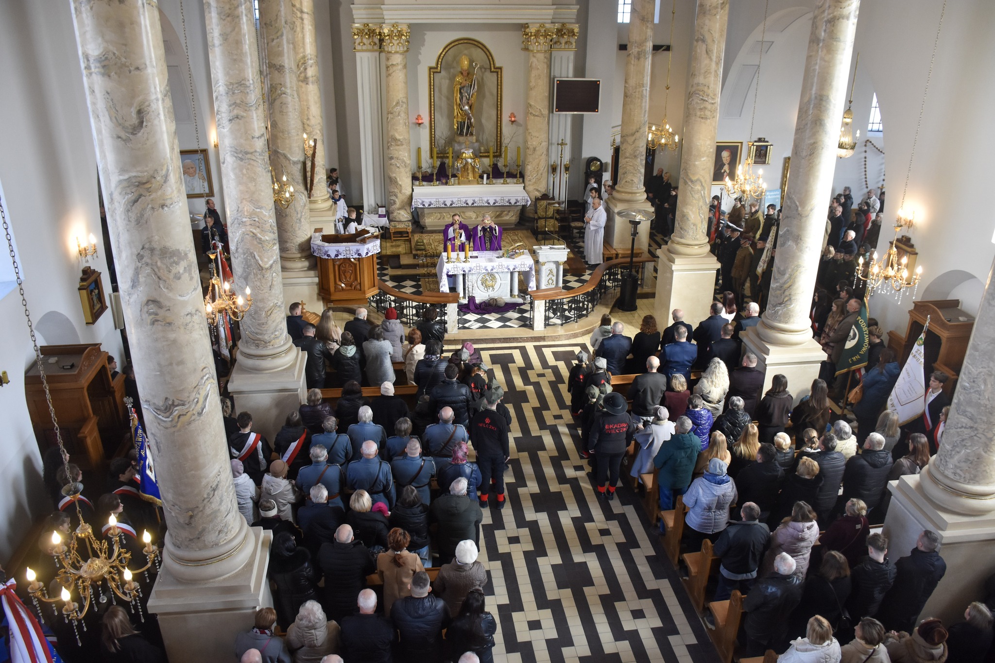 Żołnierze (3).jpg (695 KB)