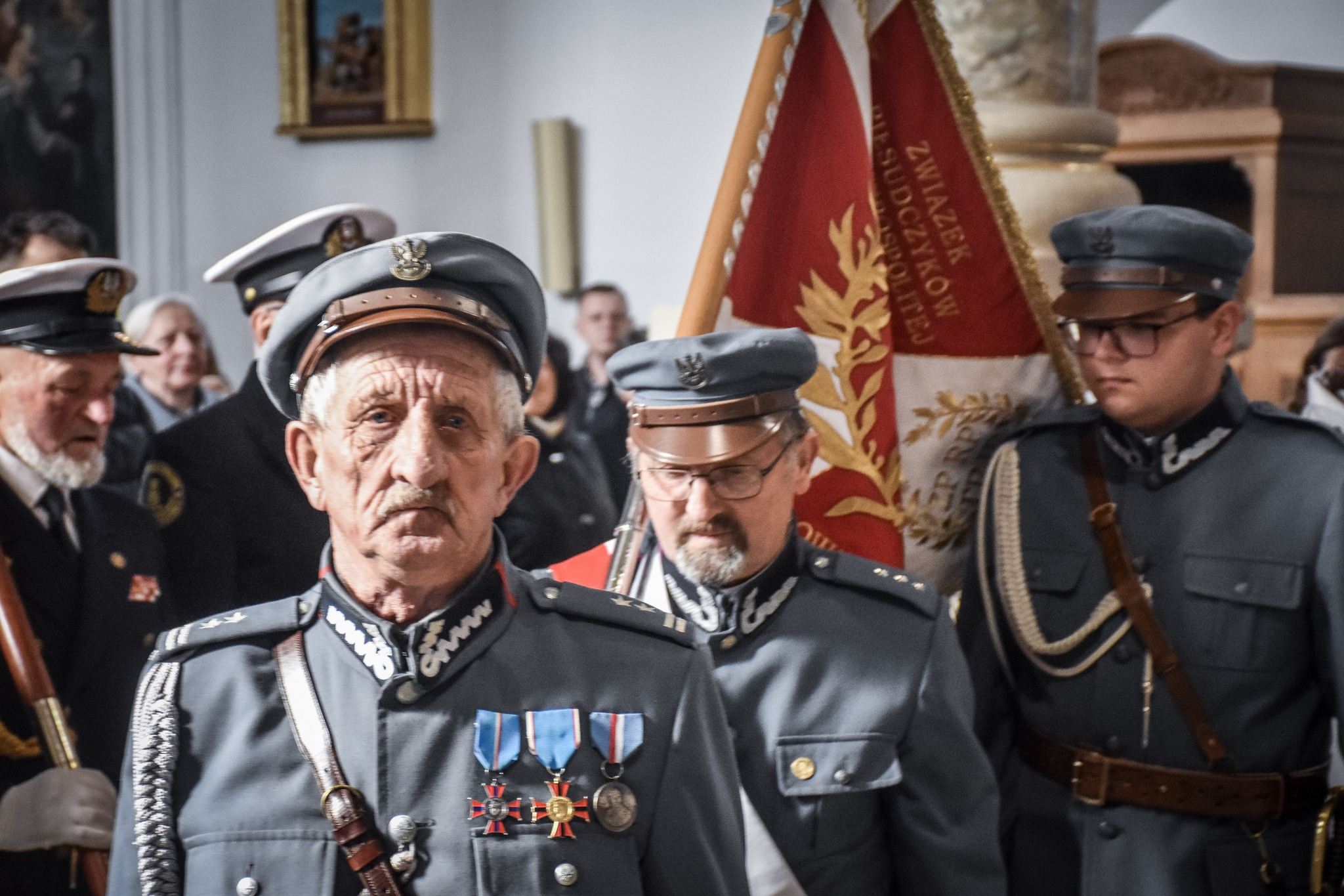 Żołnierze (4).jpg (615 KB)