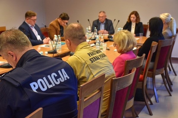 Ikona do artykułu: Wspólne posiedzenie Komisji Bezpieczeństwa i Porządku oraz Powiatowego Zespołu Zarządzania Kryzysowego