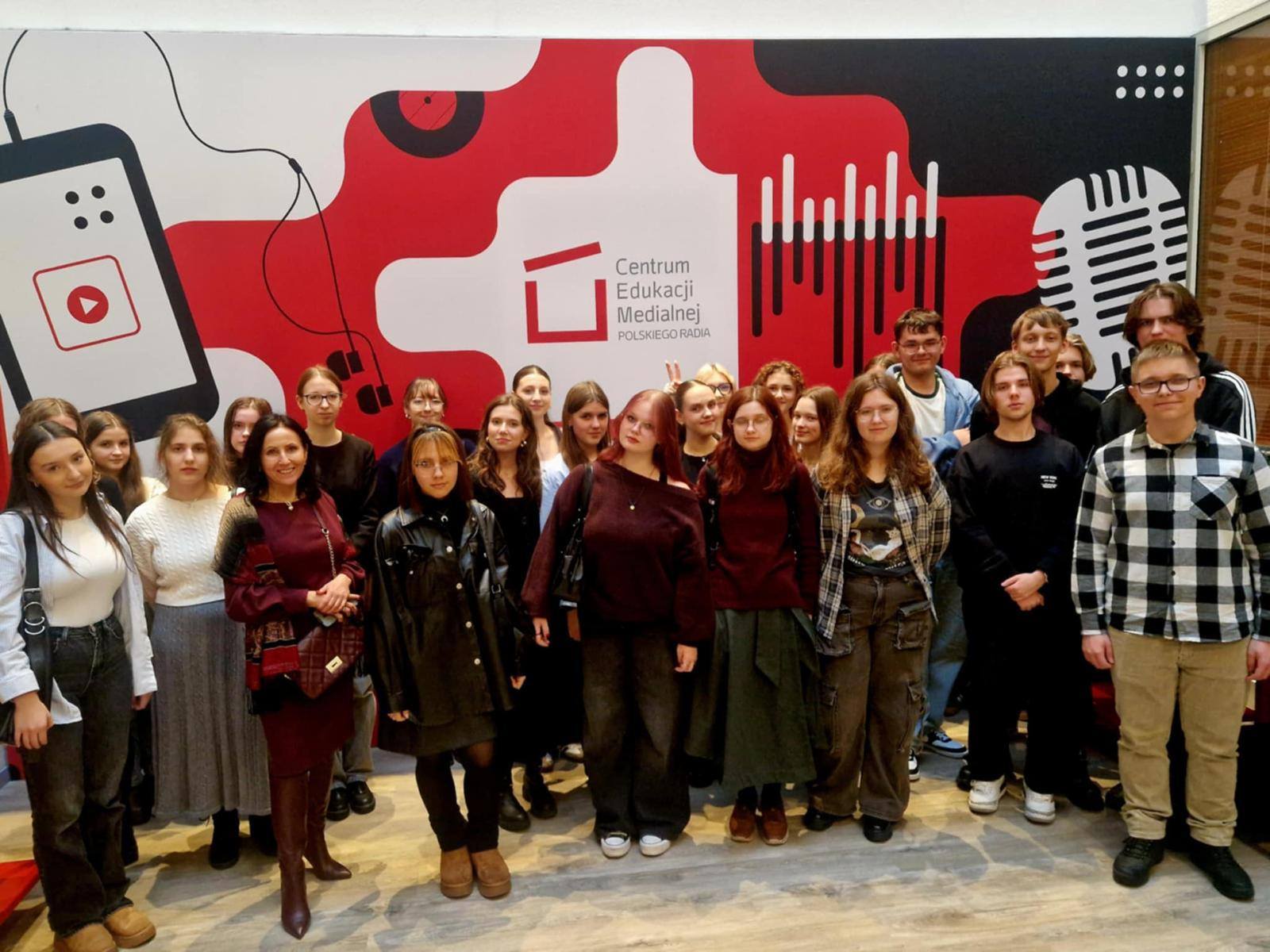 Ikona do artykułu: „WYJŚCIE Z KLASĄ” – nauka, kultura i integracja poza szkolną ławką